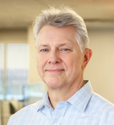 RPB_Staff_Headshot_Robert 2x_8cb2a052099d1d51c331a4cf4004b039
